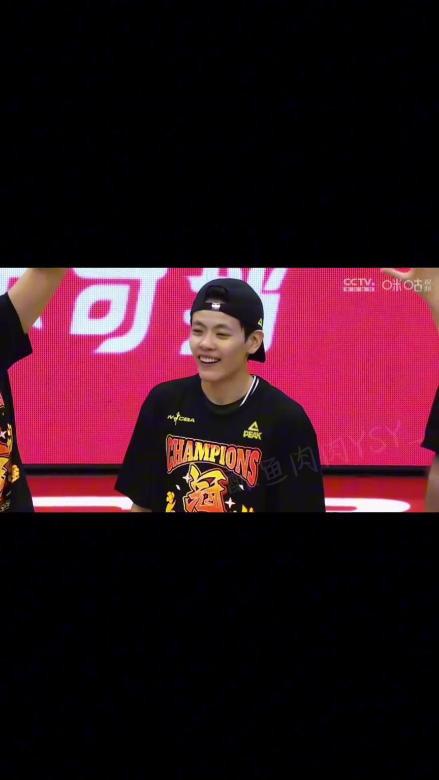 以小搏大以弱勝強 ；從不被看好，到站到最高的領(lǐng)獎臺...